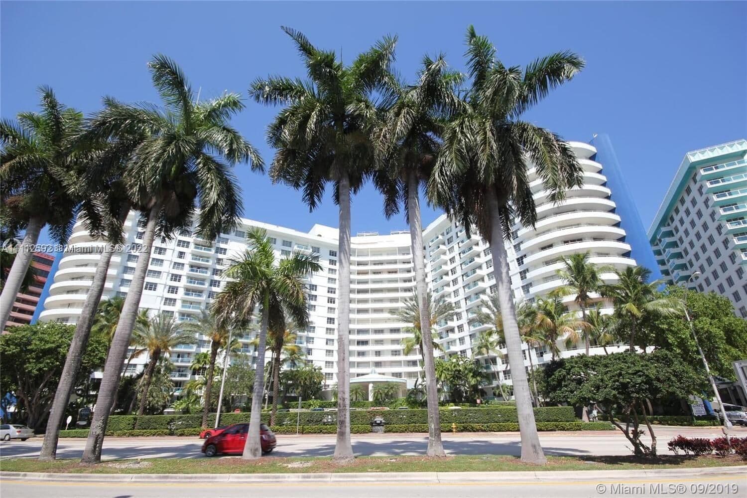 1+1 Condo — 5161 Collins Ave #210, Miami Beach, FL 33140