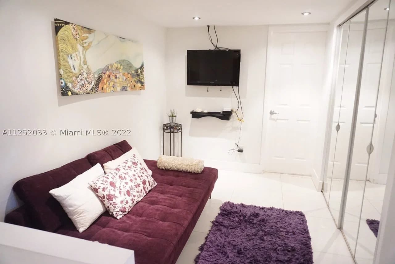 1+1 Condo — 5161 COLLINS AV #309, Miami Beach, FL 33140