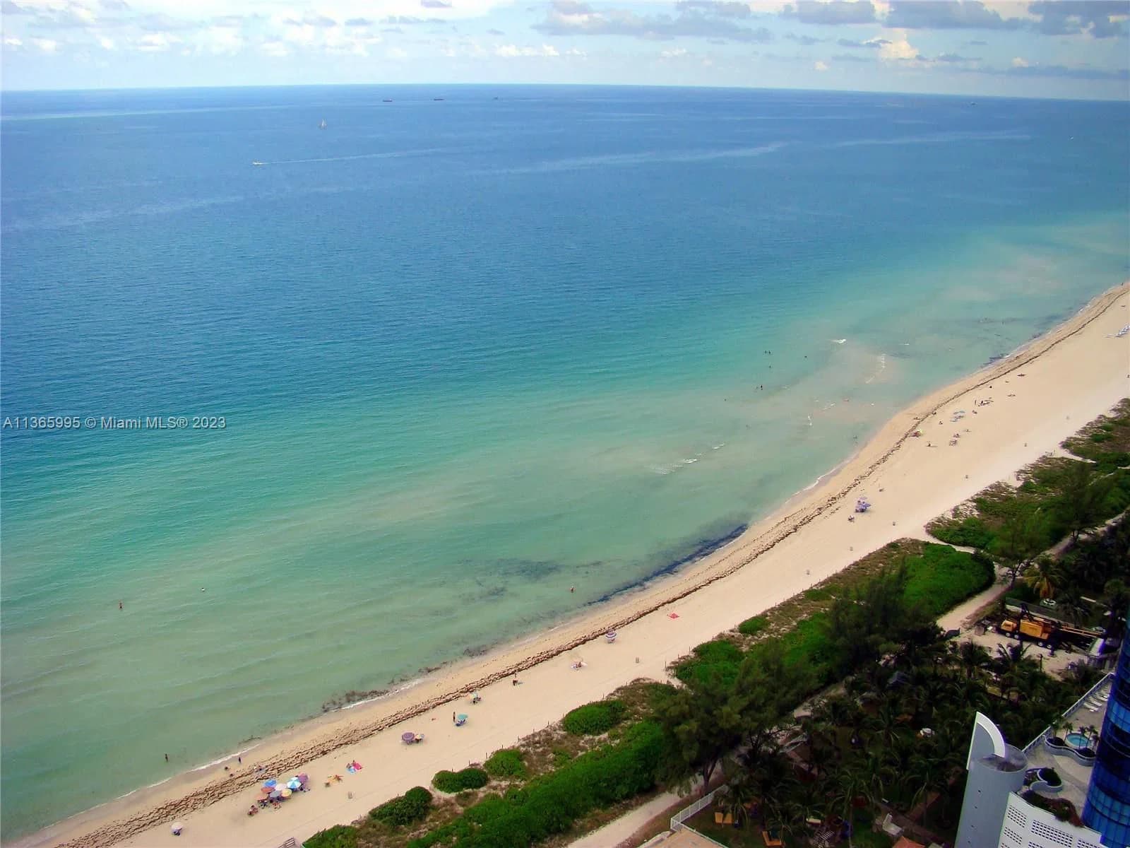 2-bedroom Condo — 6365 COLLINS AV #3407, Miami Beach, FL 33141