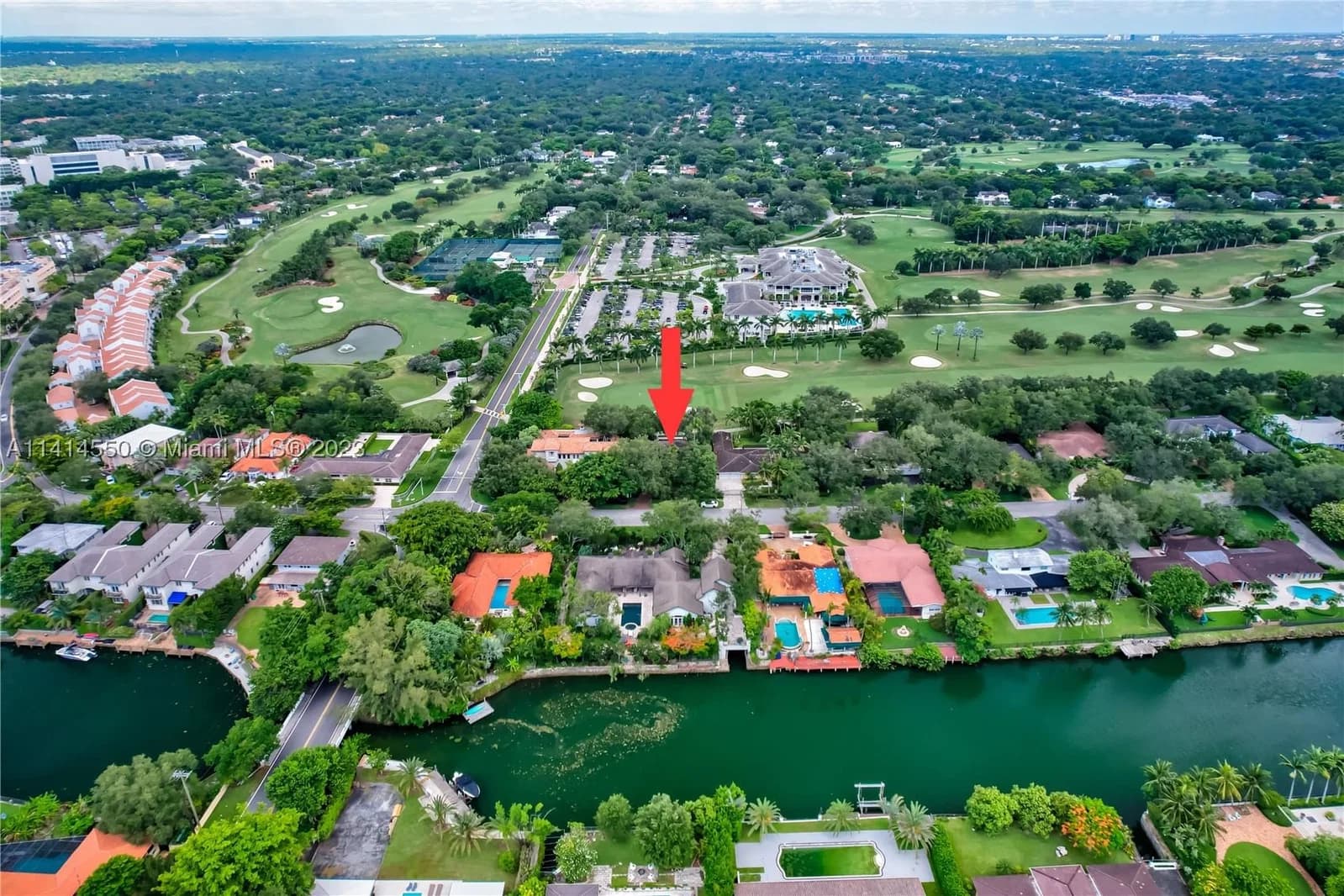 5+1 Müstakil ev — 4716 University Dr, Coral Gables, FL 33146