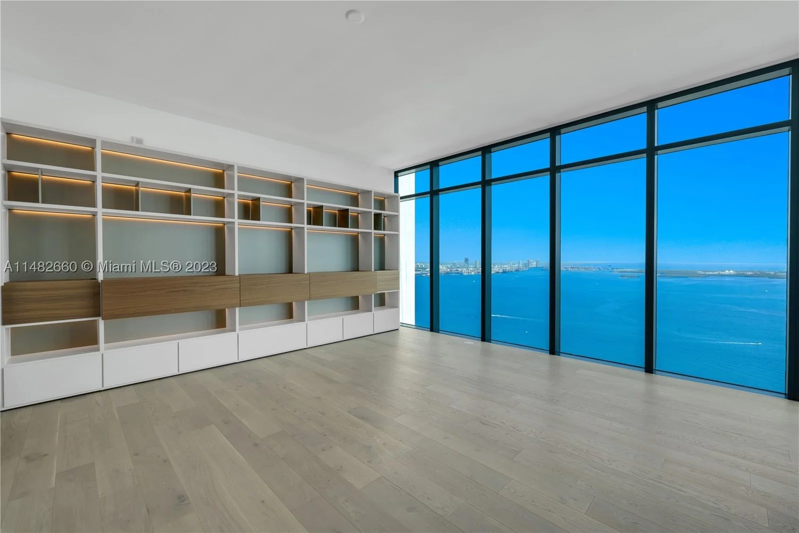 3-bedroom Condo — 1451 Brickell Ave #4403, Miami, FL 33131