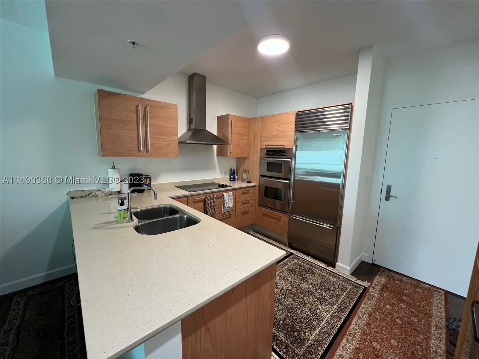 1-bedroom Condo — 218 14th Street #1806, Miami, FL 33131