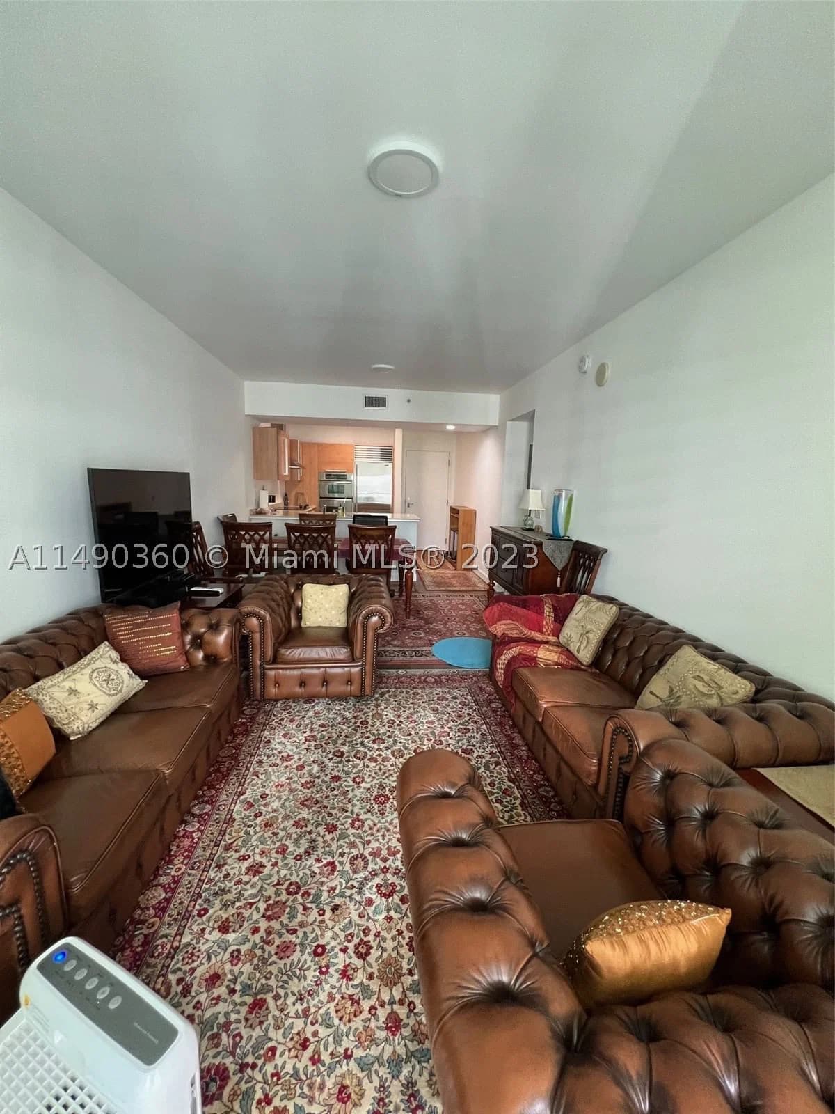 1-bedroom Condo — 218 14th Street #1806, Miami, FL 33131