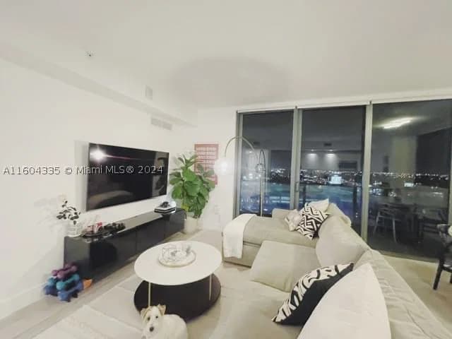 2-bedroom Condo — 121 34th St #1409, Miami, FL 33137