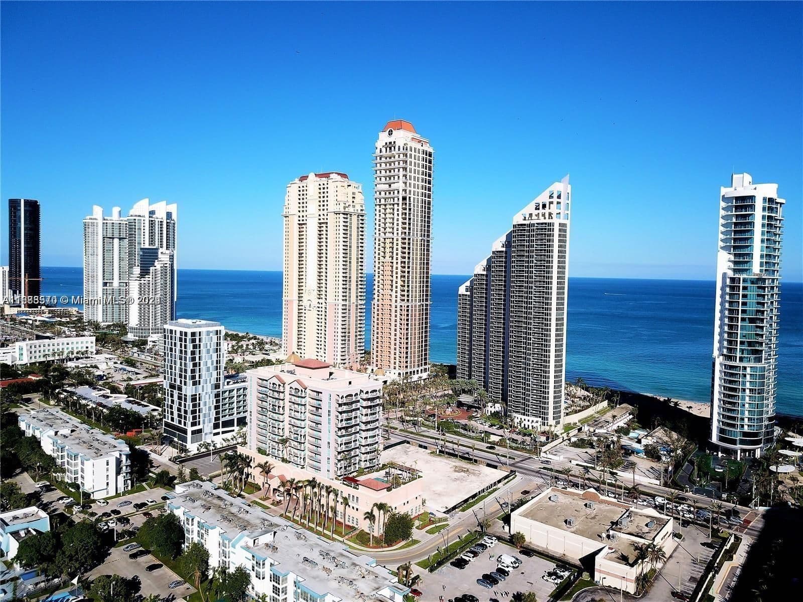 2-bedroom Condo — 17555 Collins Ave #2502, Sunny Isles Beach, FL 33160