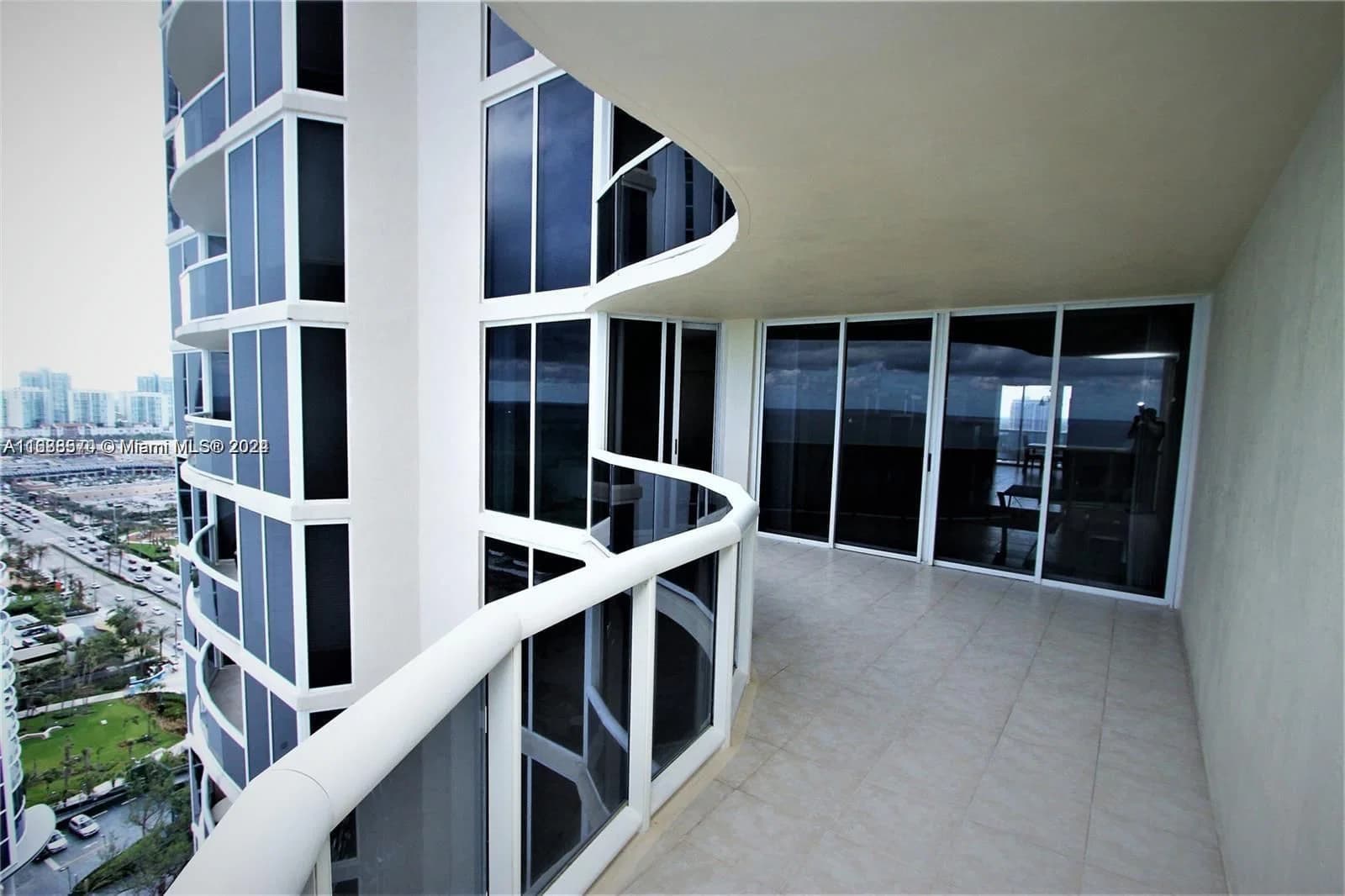 2-bedroom Condo — 17555 Collins Ave #2502, Sunny Isles Beach, FL 33160