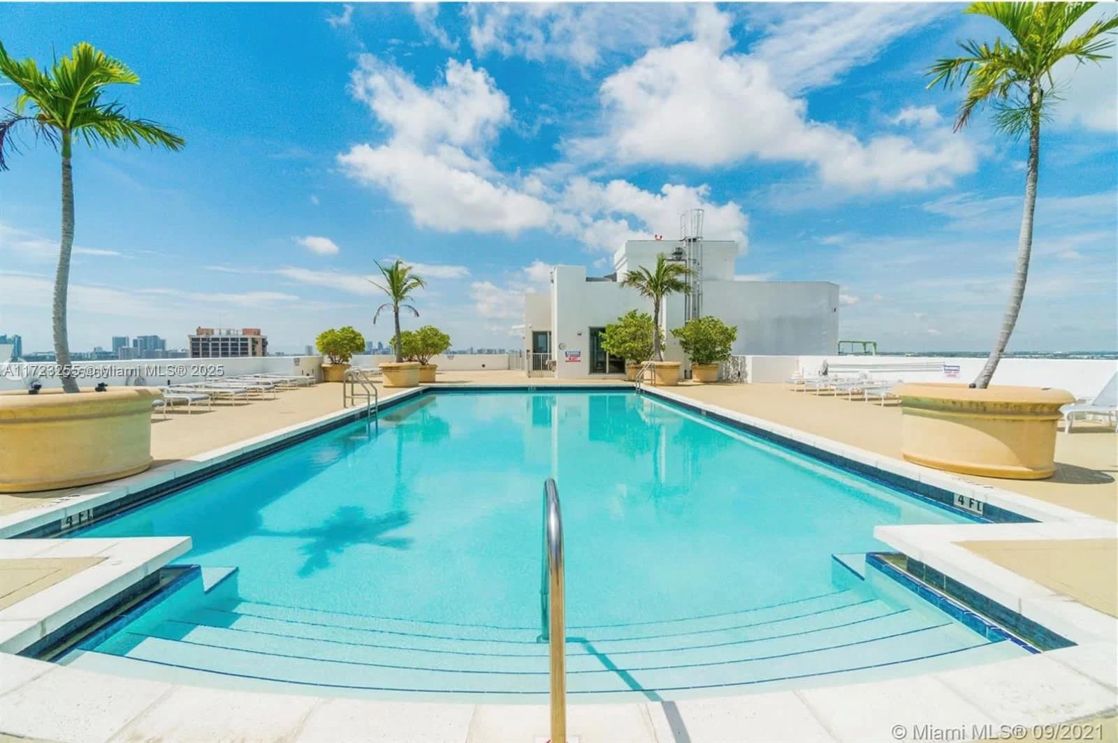 1+1 Condo — 1830 Radius Dr #810, Hollywood, FL 33020