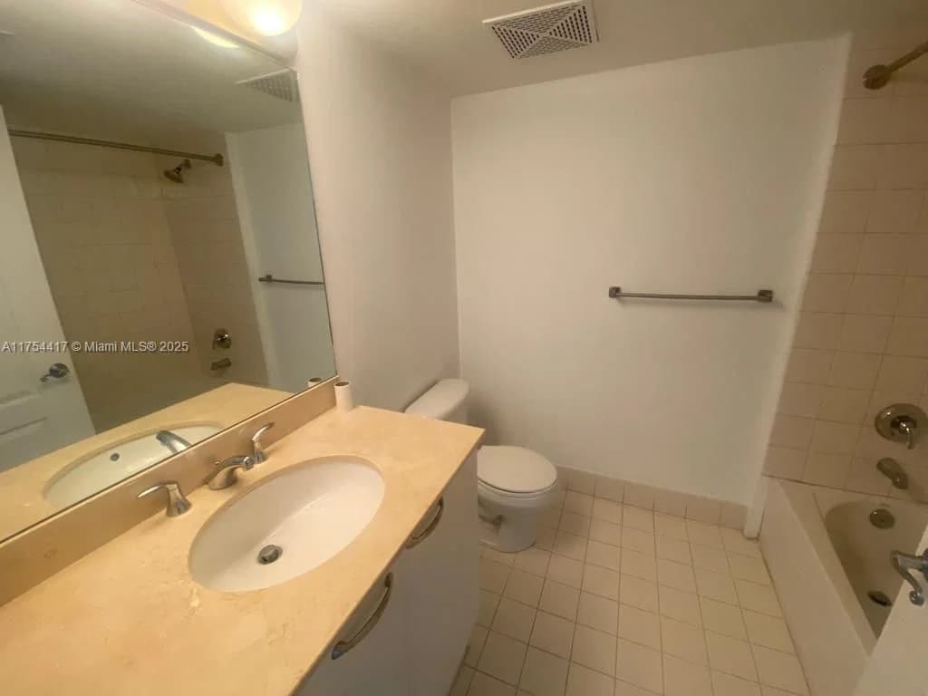 2+1 Condo — 2101 Brickell Ave #1401, Miami, FL 33129