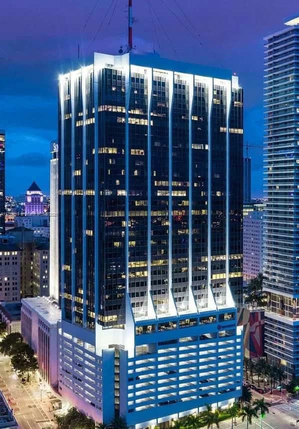 Mülk — 2 Biscayne Blvd #3200, Miami, FL 33131