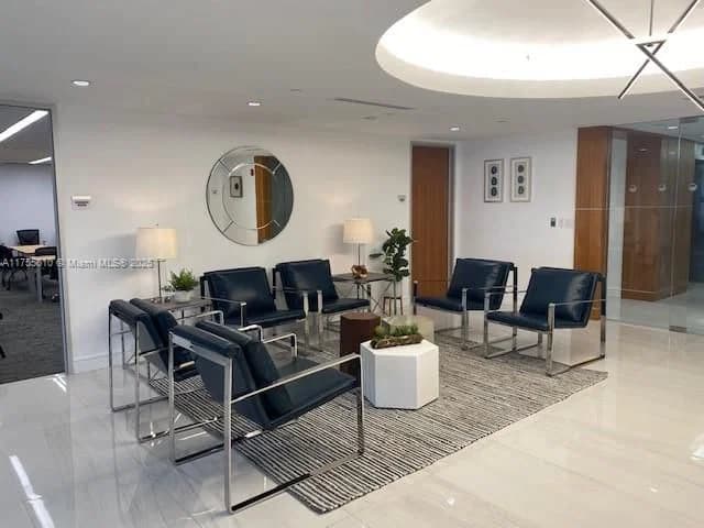 Mülk — 2 Biscayne Blvd #3200, Miami, FL 33131