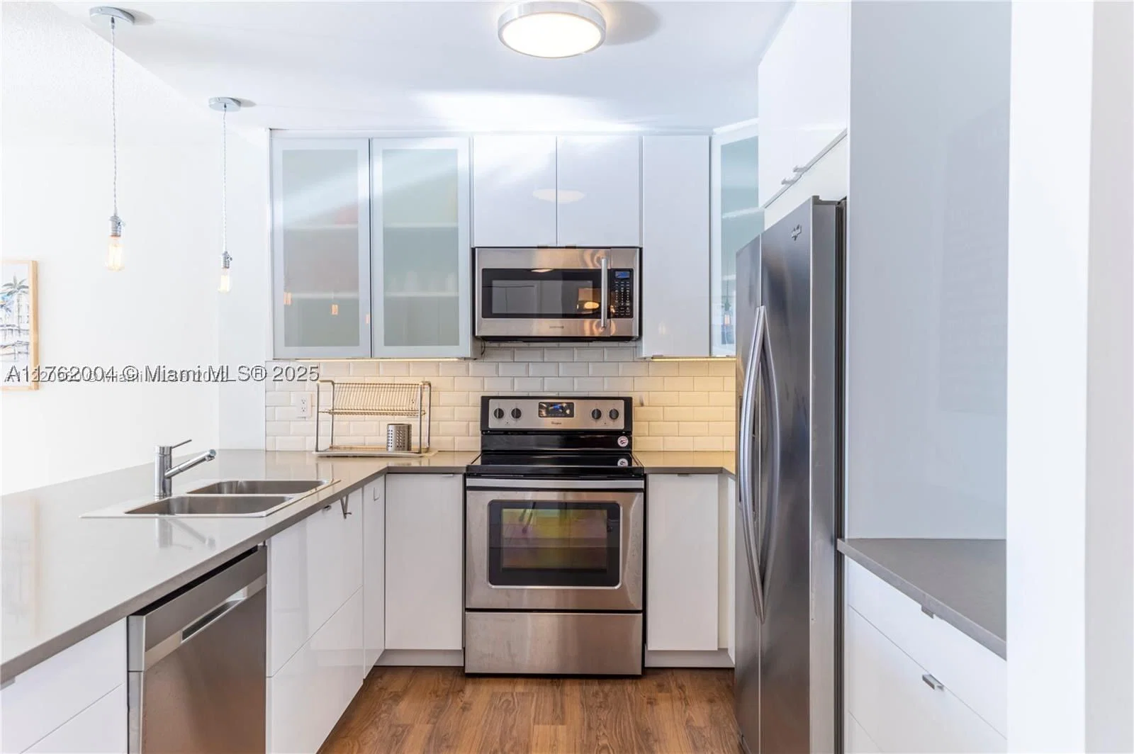 2+1 Condo — Miami Beach, FL 33140