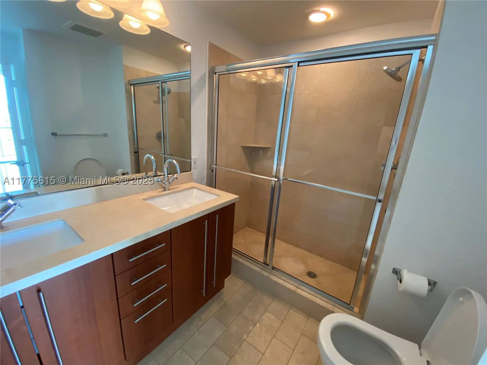 2+1 Condo — 79 12 ST #3810-S, Miami, FL 33130