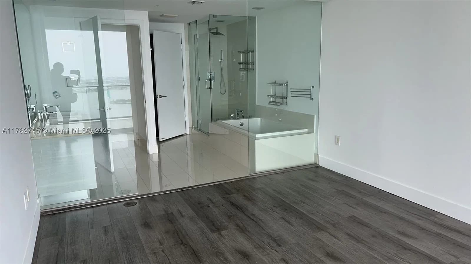2+1 Condo — Miami, FL 33137