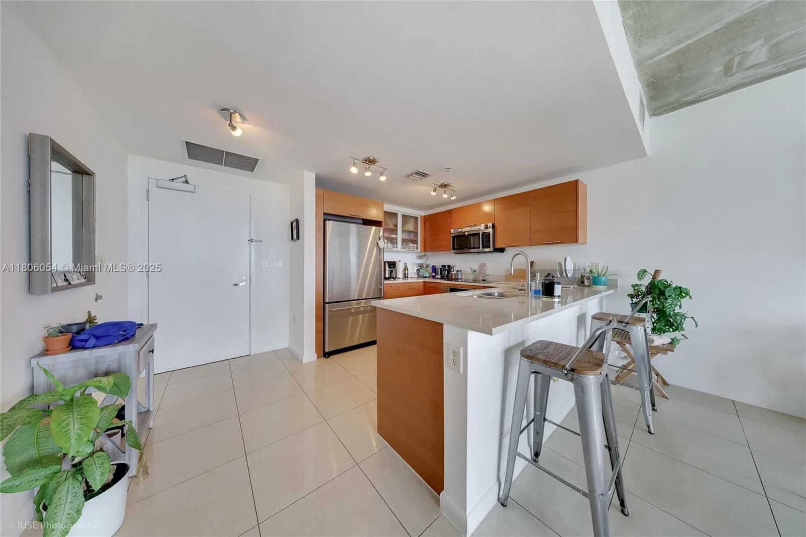 1-bedroom Condo — 3250 1st Ave #1007, Miami, FL 33137