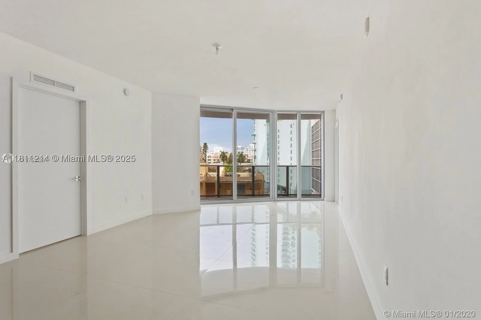2-bedroom Condo — 488 18th St #501, Miami, FL 33132