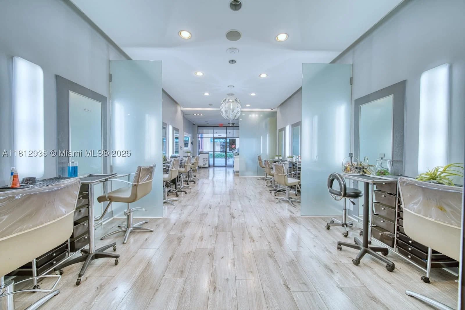 Property — Full Service Beauty Salon On Sunset Dr & 57th Ave, Coral Gables, FL 33143
