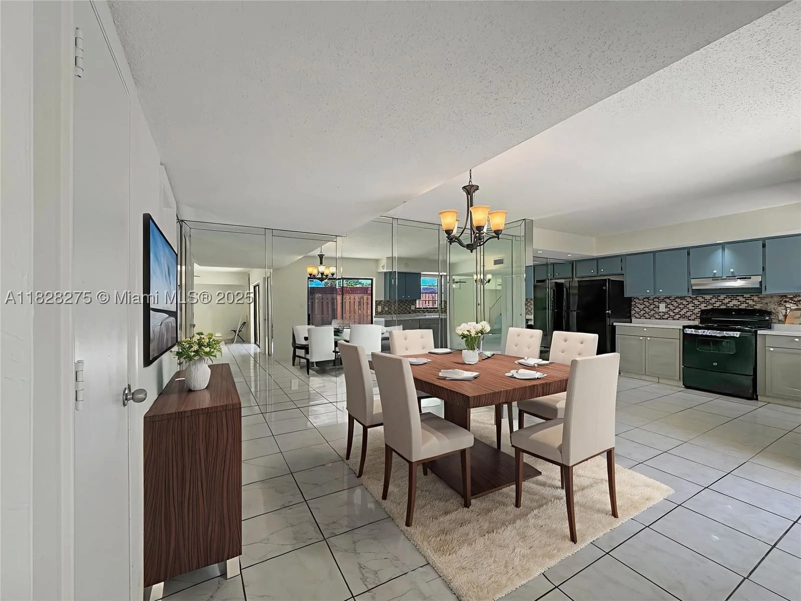 2+1 Condo — 8103 24th St, North Lauderdale, FL 33068
