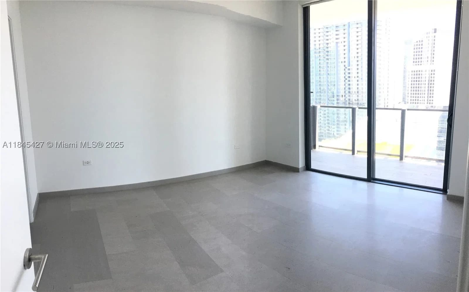 2+1 Condo — 88 7th St #2305, Miami, FL 33130