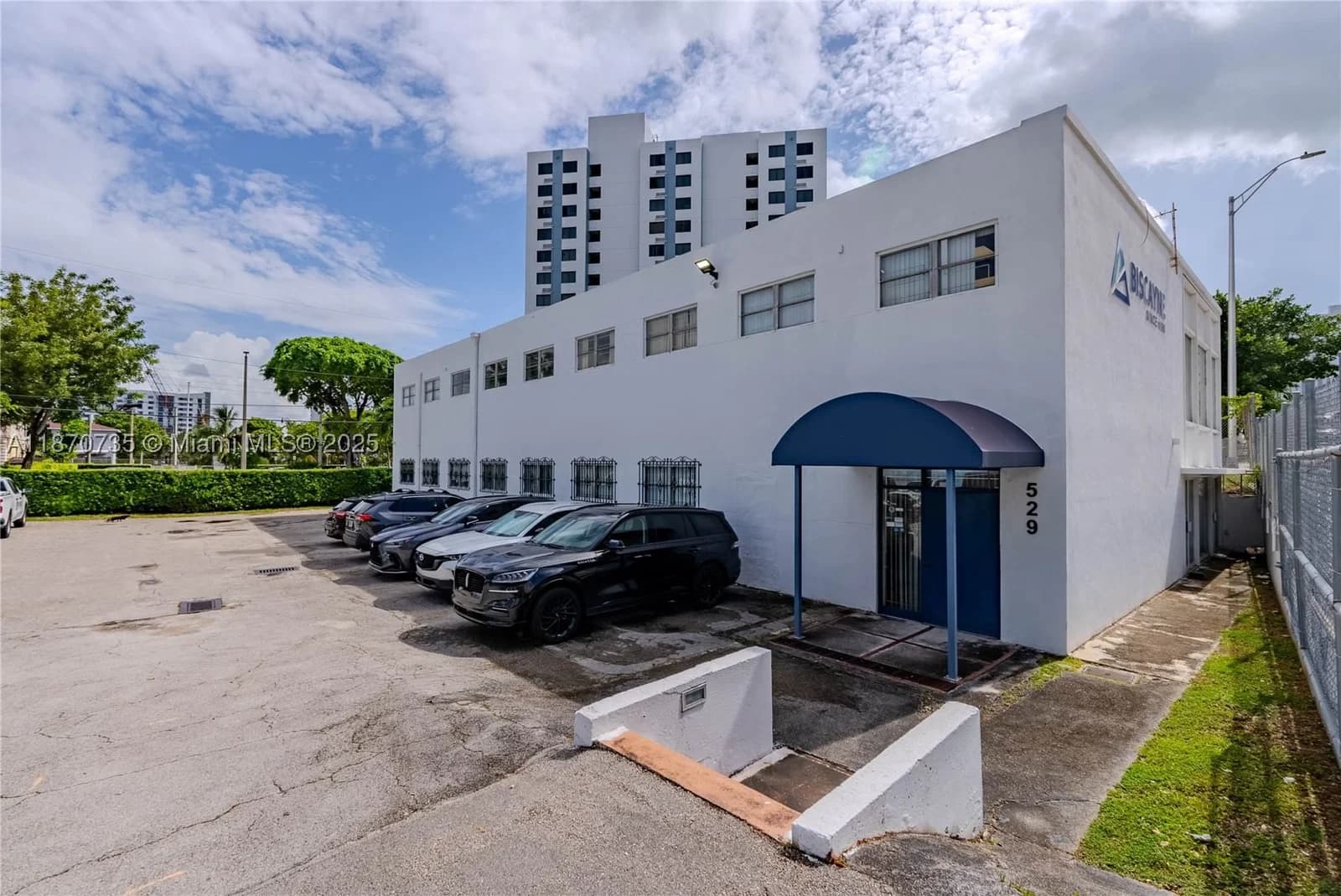 Mülk — 529 Flagler St, Miami, FL 33130
