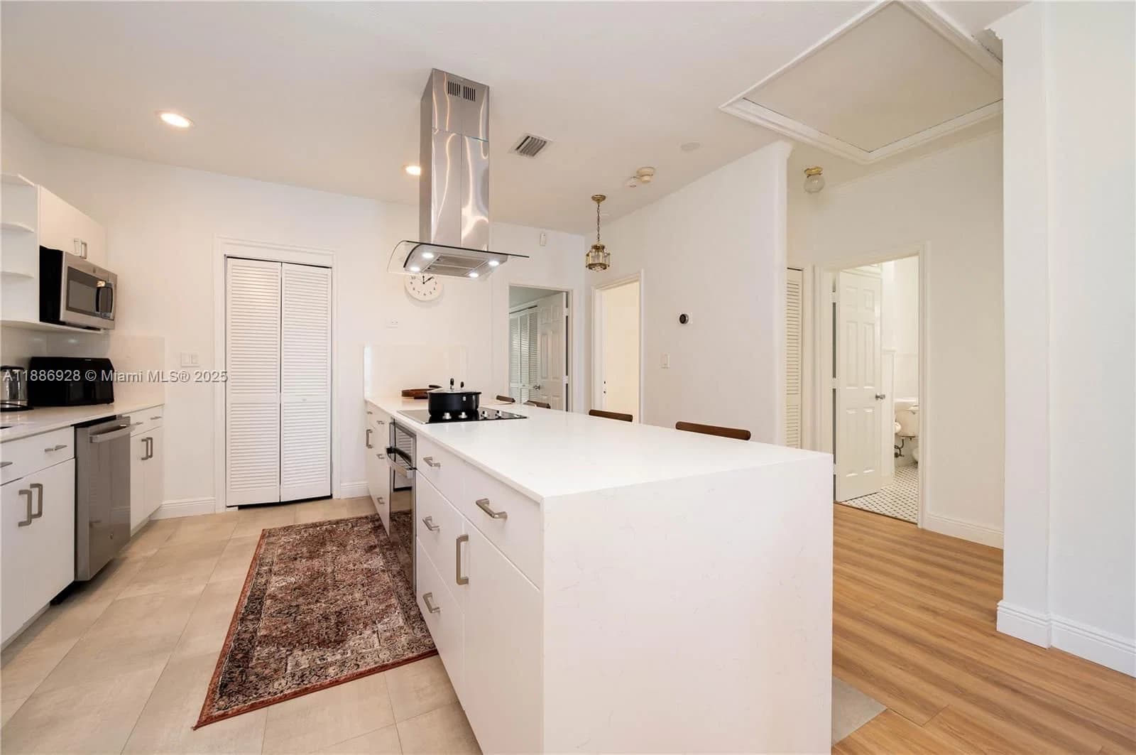 3-bedroom Single-Family Home — 501 24th Rd #501, Miami, FL 33129
