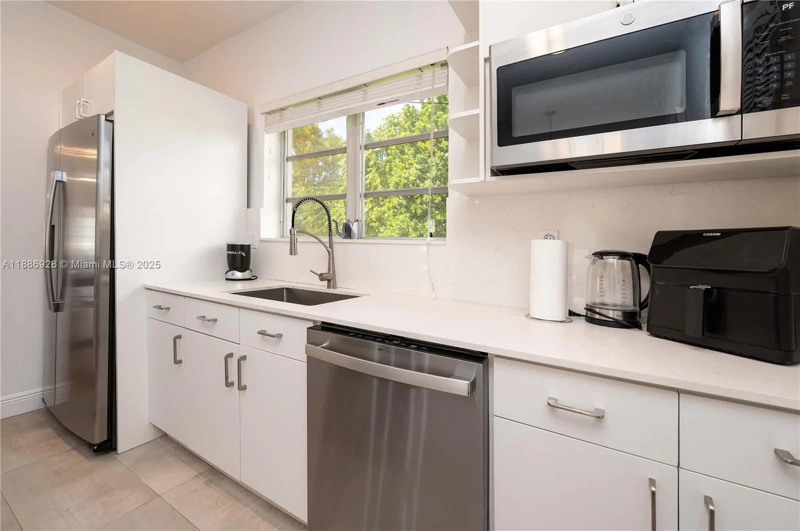 3-bedroom Single-Family Home — 501 24th Rd #501, Miami, FL 33129