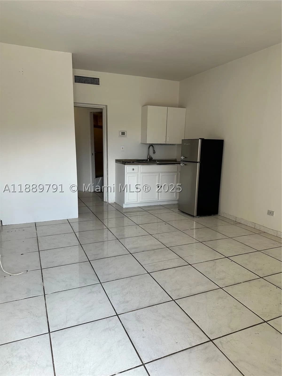 1+1 Condo — 26 Diplomat Parkway #2248, Hallandale Beach, FL 33009
