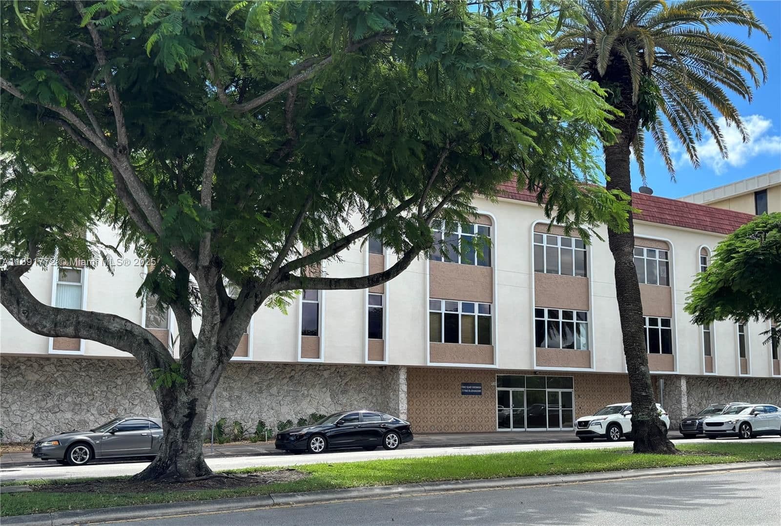 Mülk — 717 Ponce De Leon Blvd #328, Coral Gables, FL 33134