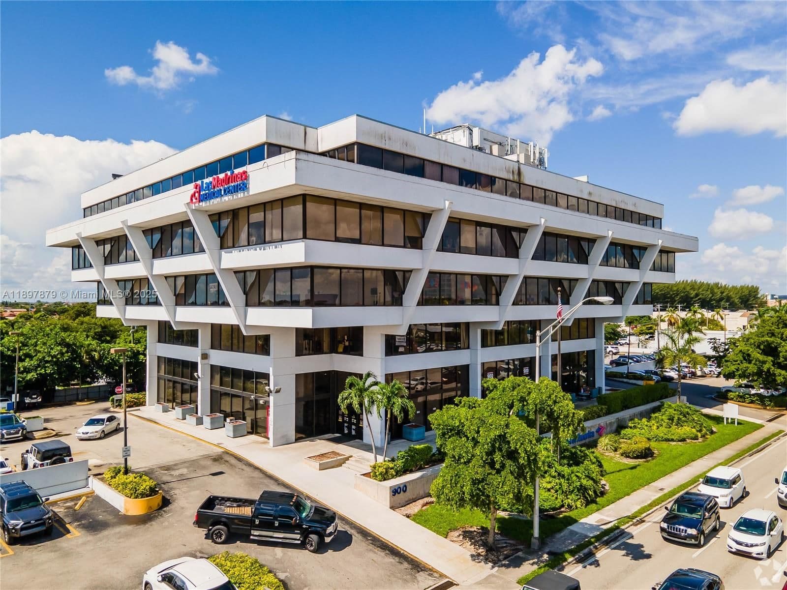 Mülk — Hialeah, FL 33012