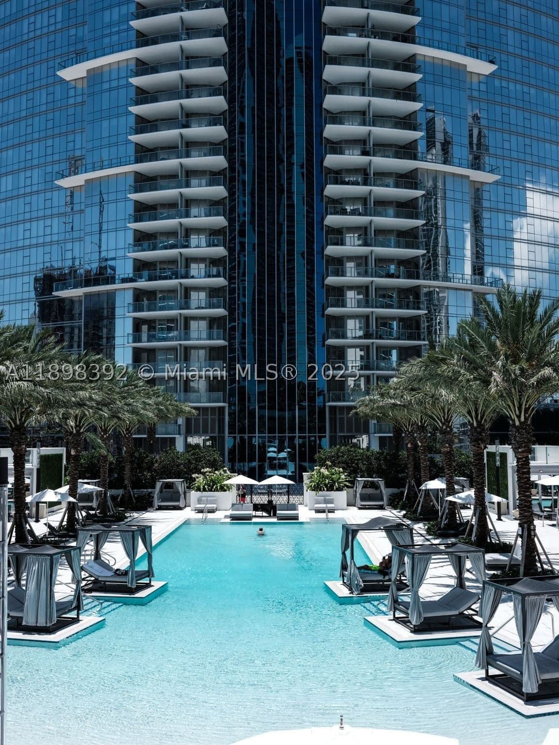 3+1 Condo — 851 1st Ave #4107, Miami, FL 33132