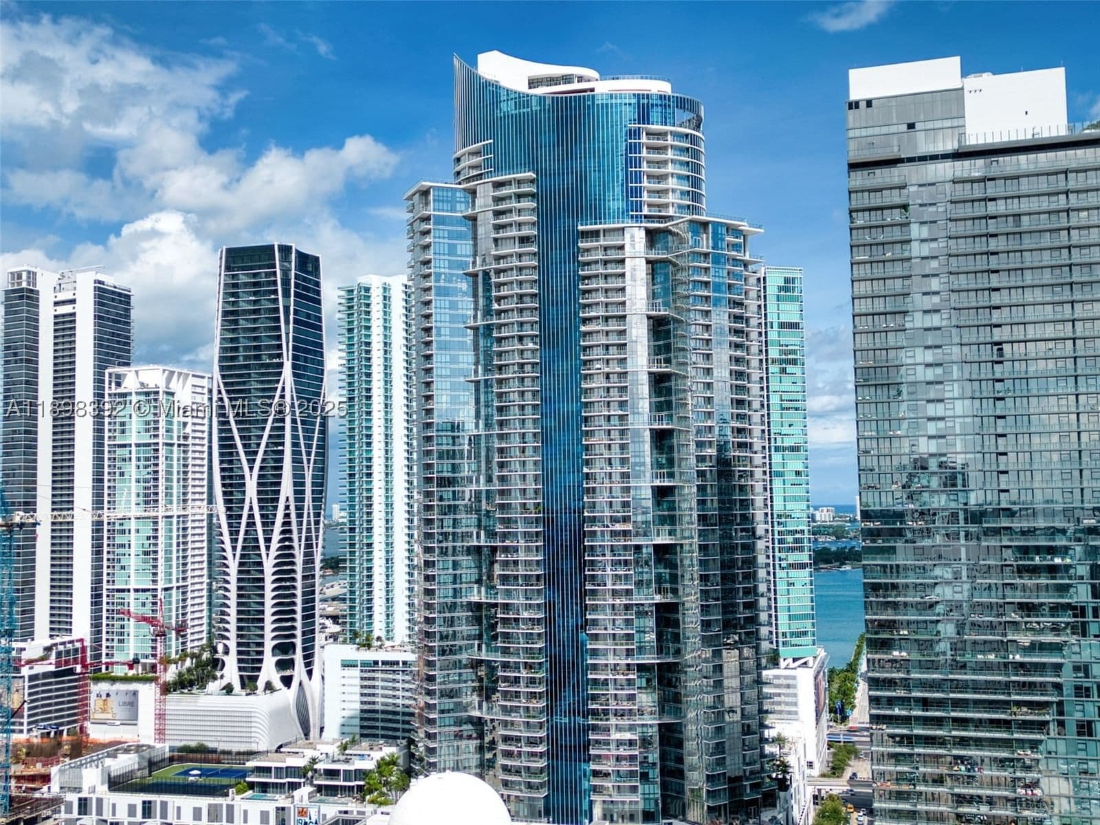 3+1 Condo — 851 1st Ave #4107, Miami, FL 33132