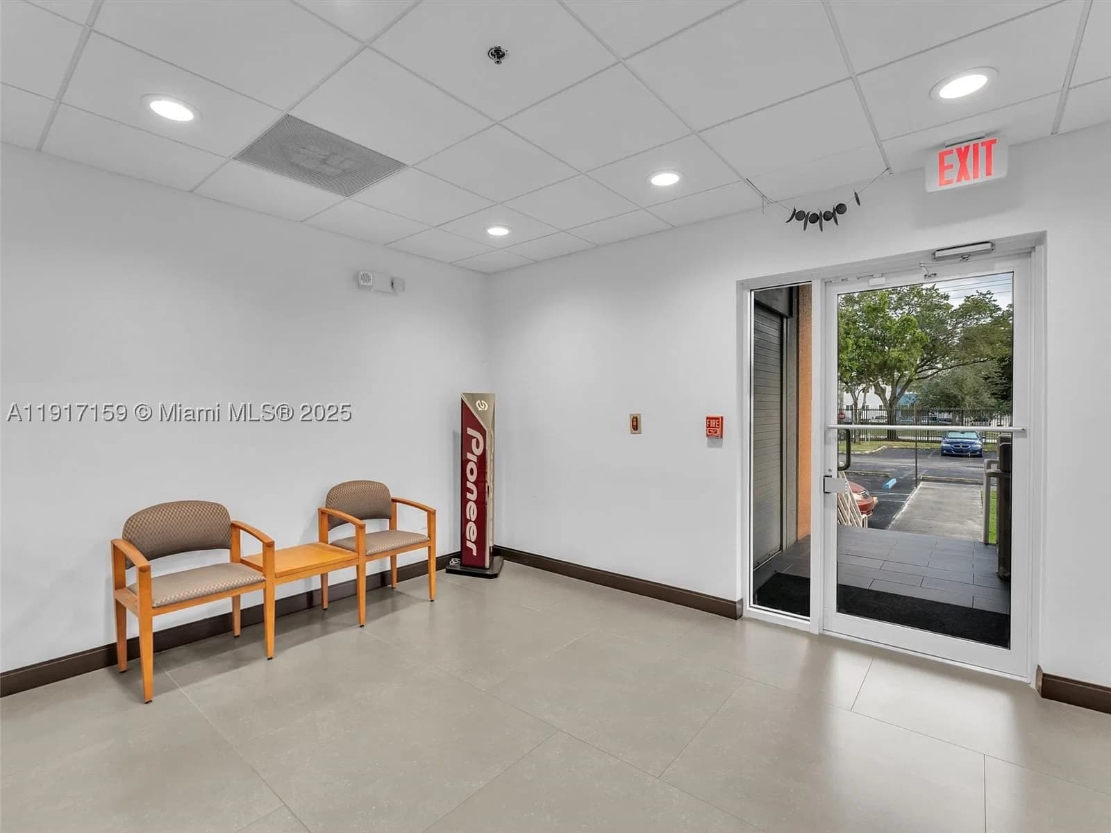 Property — 10855 27th St, Doral, FL 33172