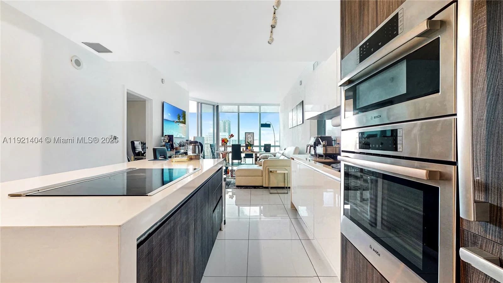 3+1 Condo — 851 1st Ave #1508, Miami, FL 33132