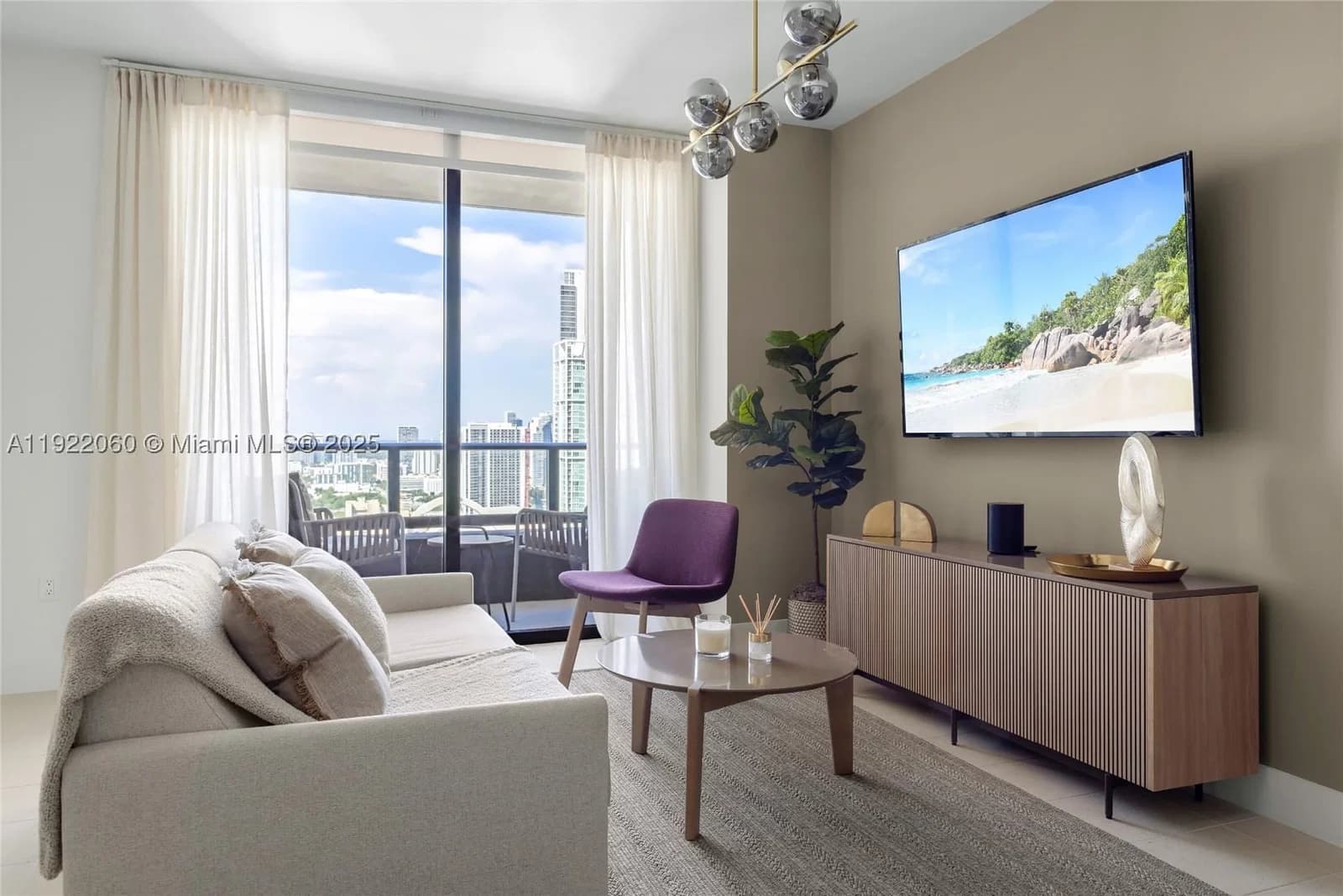 1-bedroom Condo — 159 6th St #3209, Miami, FL 33132