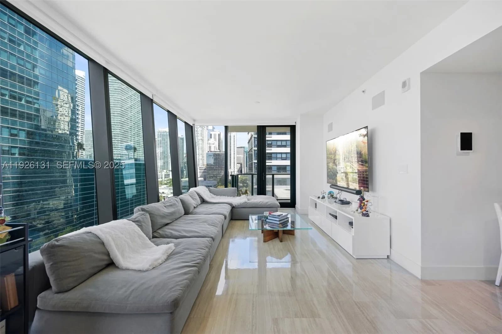1+1 Condo — 1451 Brickell Ave #1106, Miami, FL 33131