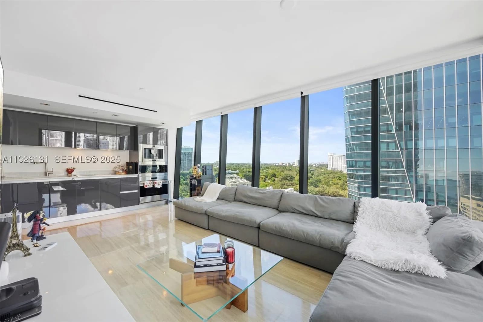 1+1 Condo — 1451 Brickell Ave #1106, Miami, FL 33131