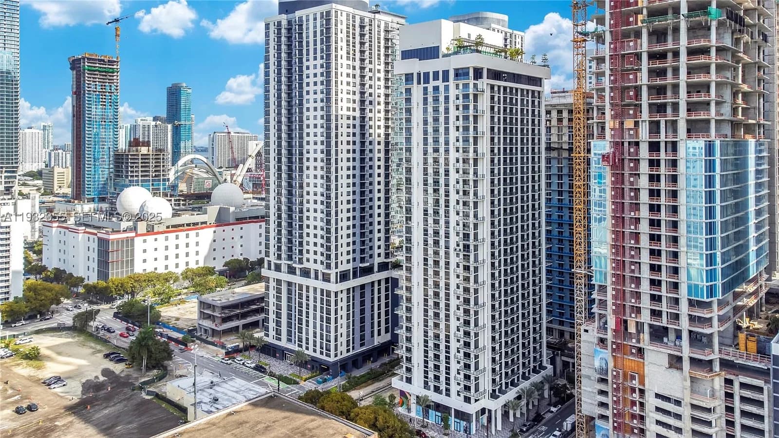 2-bedroom Condo — 11 6 Street #2201, Miami, FL 33132