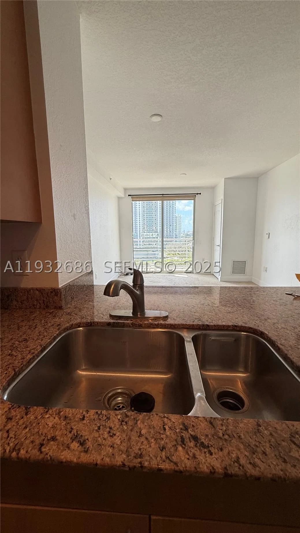 1+1 Condo — 1830 Radius Dr #915, Hollywood, FL 33020