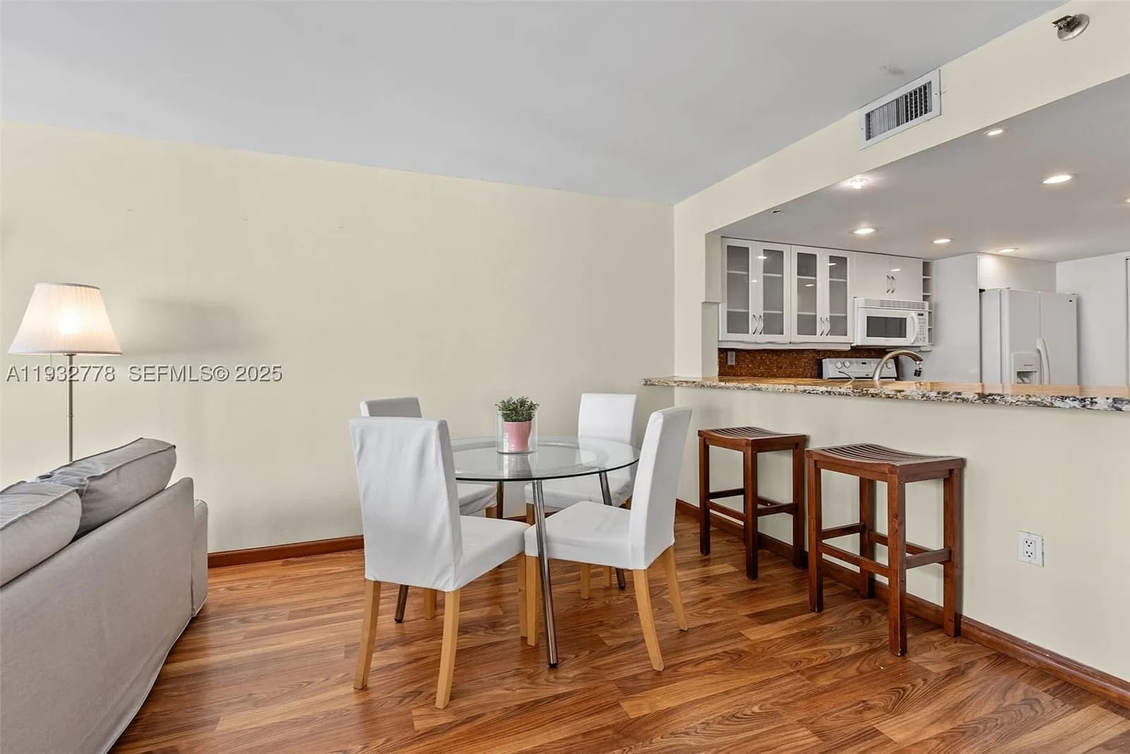 1-bedroom Condo — 555 15th St #14G, Miami, FL 33132