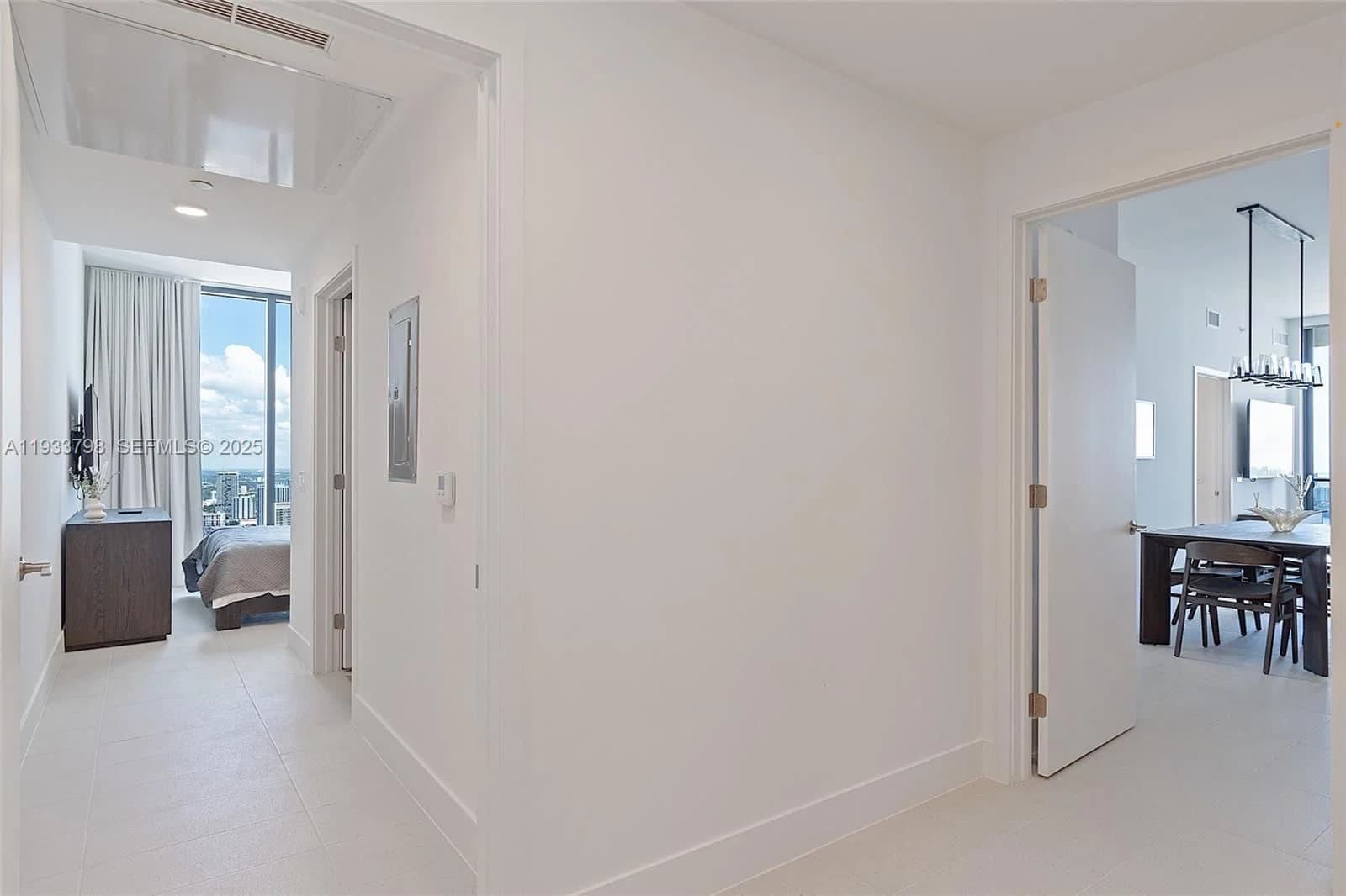 3-bedroom Condo — 159 6th St #5015, Miami, FL 33132
