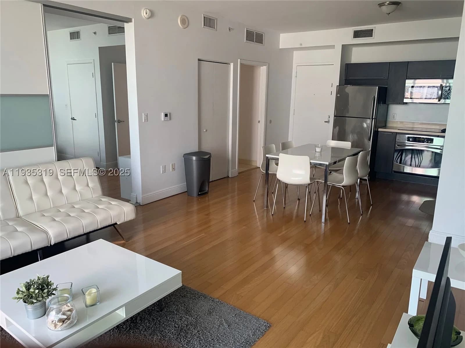 1-bedroom Condo — 90 3rd St #1211, Miami, FL 33130