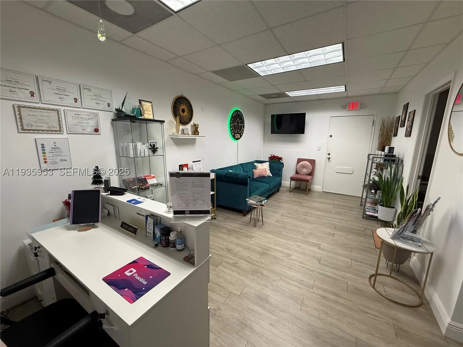 Mülk — 717 Ponce De Leon Blvd #206, Coral Gables, FL 33134