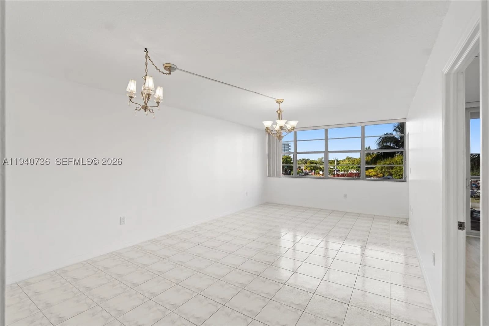 1+1 Condo — 1351 Miami Gardens Dr #301E, Miami, FL 33179