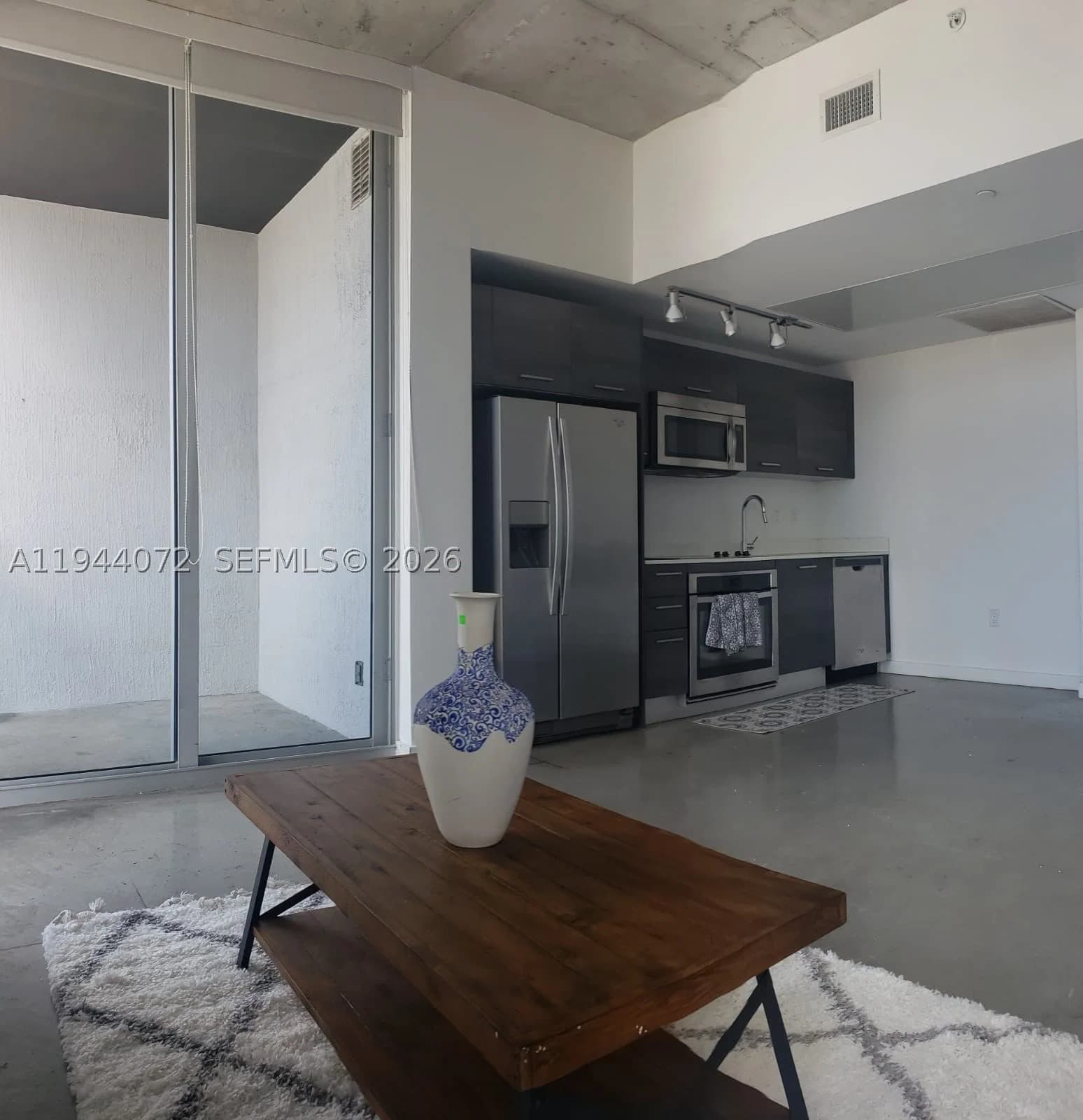 1-bedroom Condo — 151 1st St #3404, Miami, FL 33131
