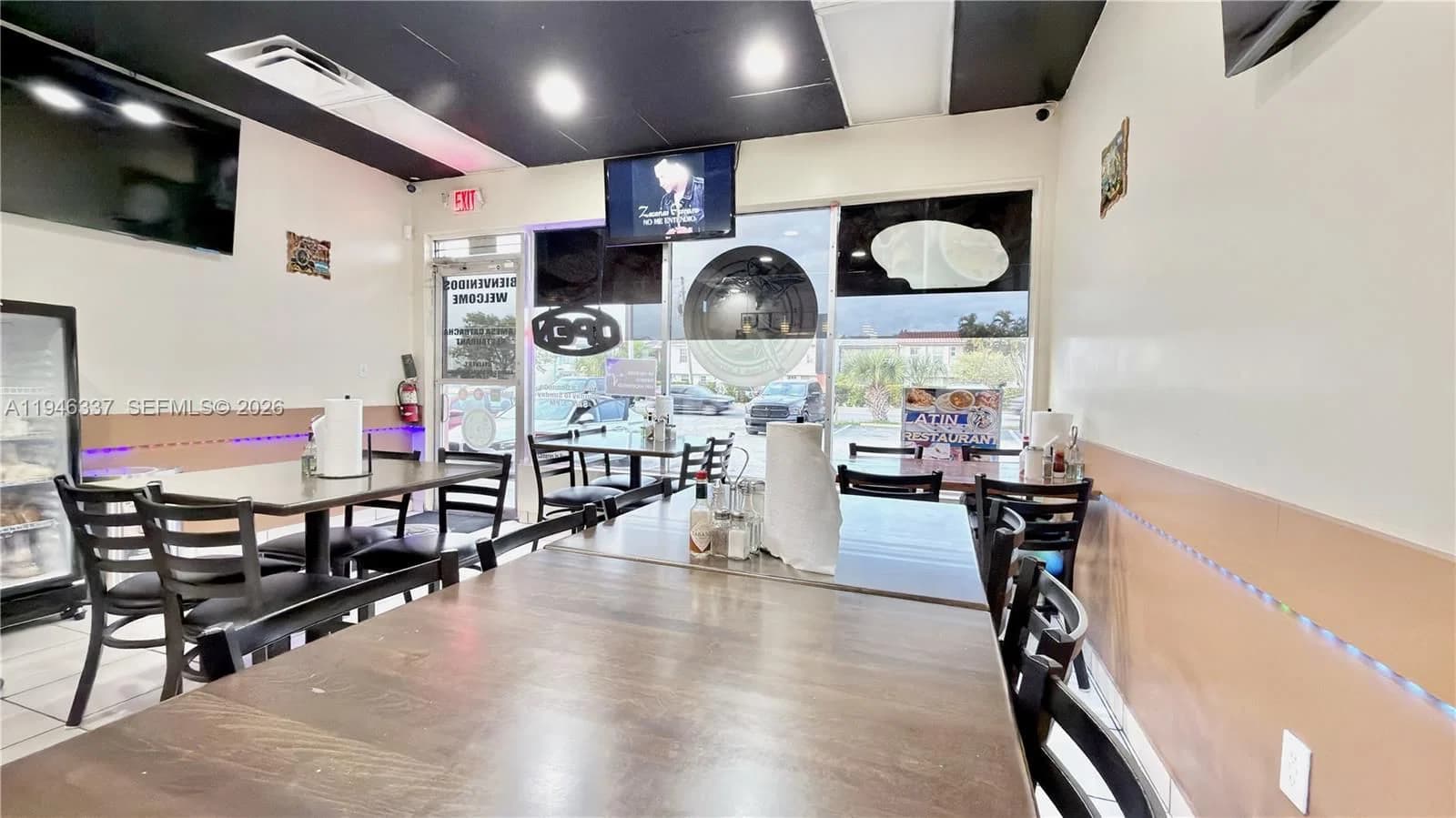 Property — Restaurant For In North Miami Beach Area, North Miami, FL 33181