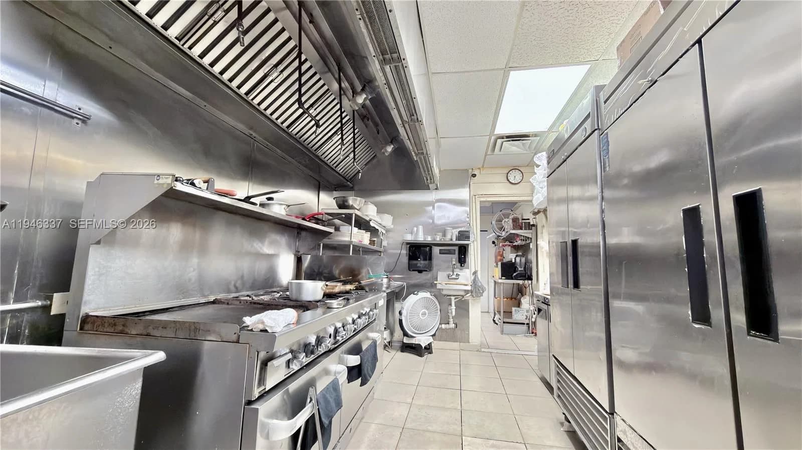 Property — Restaurant For In North Miami Beach Area, North Miami, FL 33181