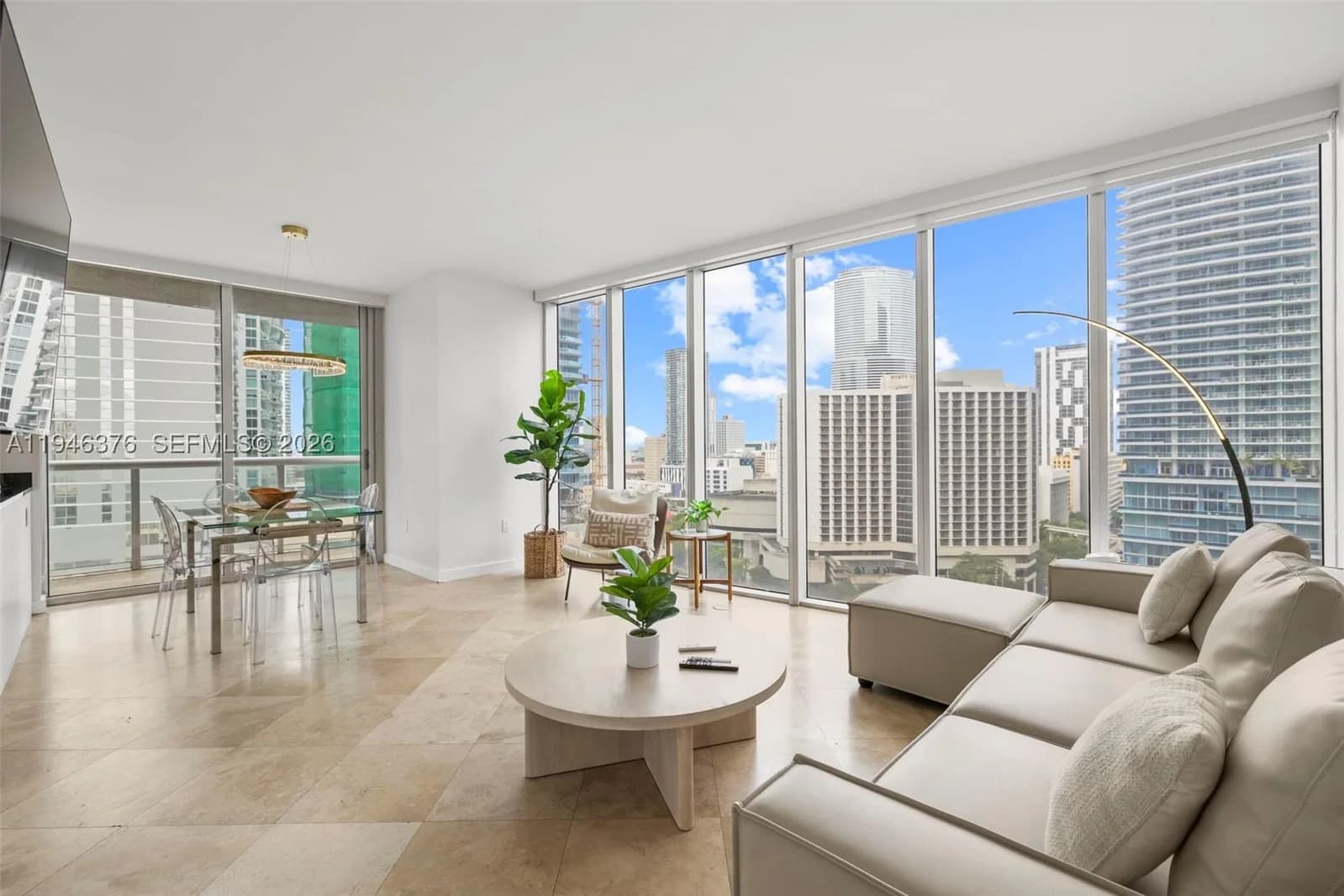 2-bedroom Condo — 485 Brickell Ave #1804, Miami, FL 33131