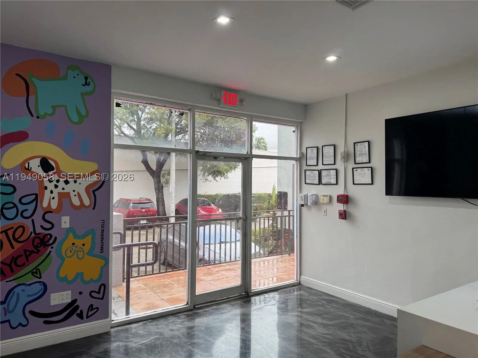 Mülk — 8347 36th St, Doral, FL 33166