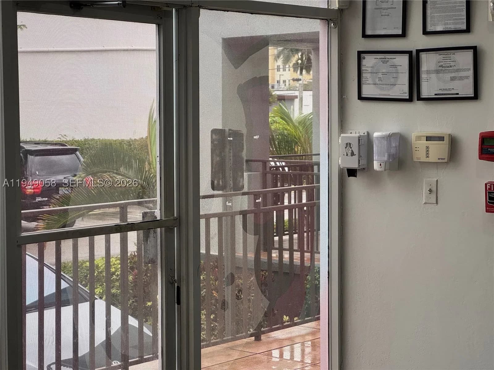 Mülk — 8347 36th St, Doral, FL 33166