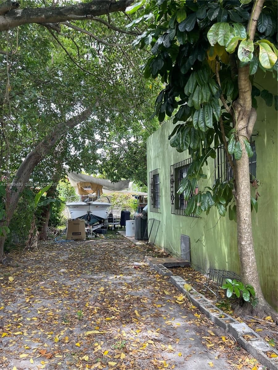 2-bedroom Single-Family Home — 1120 31st St, Miami, FL 33127