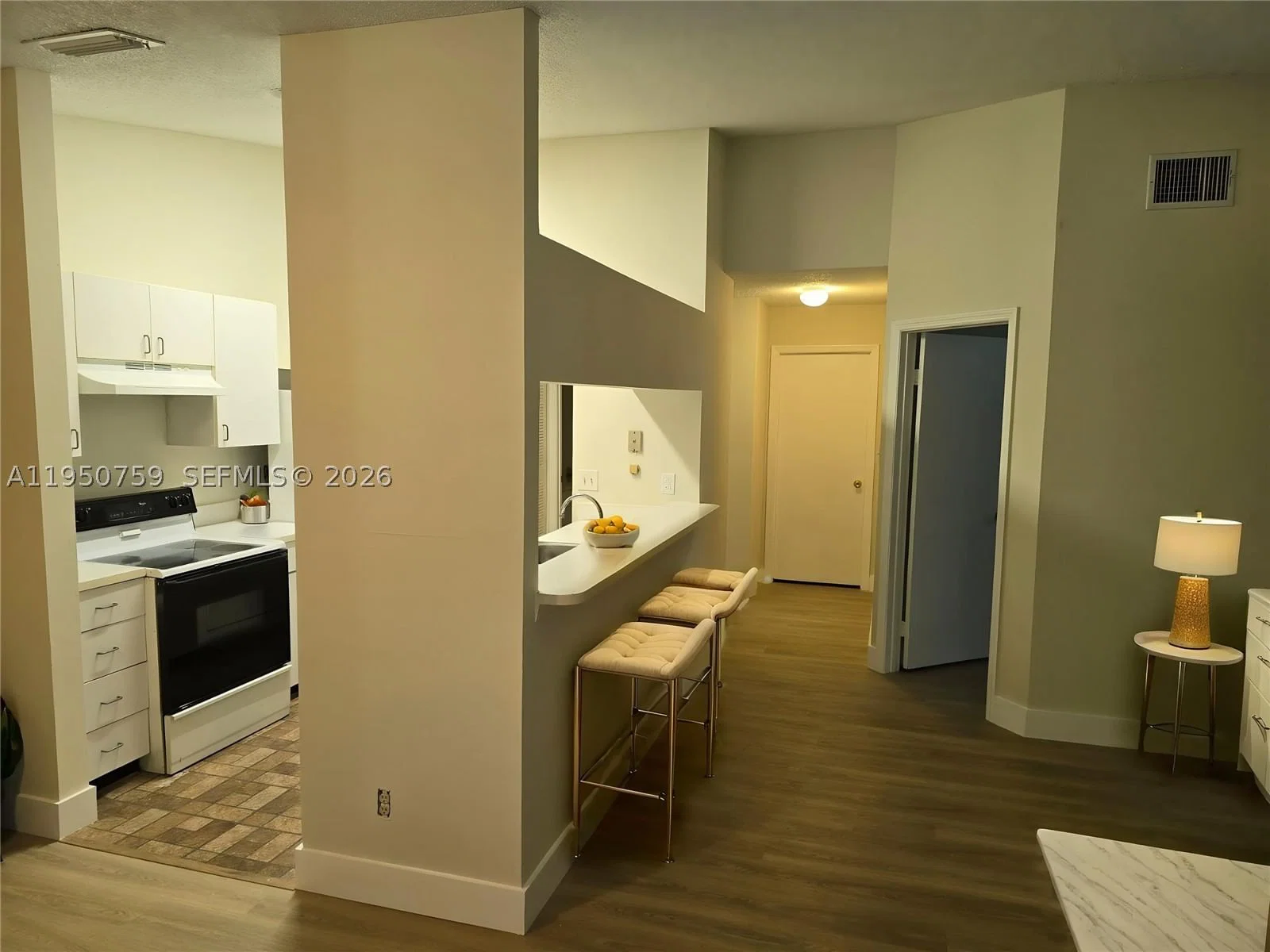2+1 Condo — Miami, FL 33196